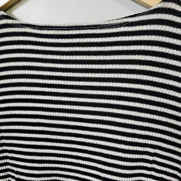 EUC LUCKY BRAND DEEP V NECK STRIPED HALF SLEEVES RIBBED TOP SIZE XL - Picture 11 of 13